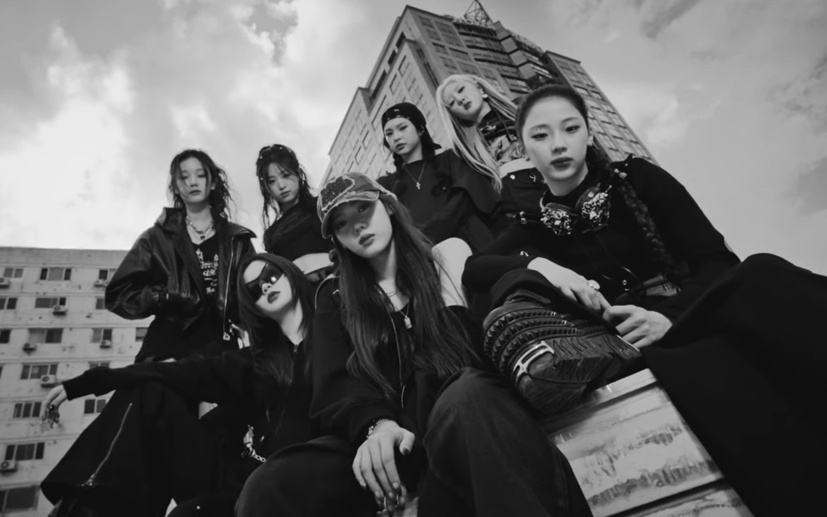 “CLIK CLAK” BABYMONSTER dipuji karena YG kembali ke akarnya