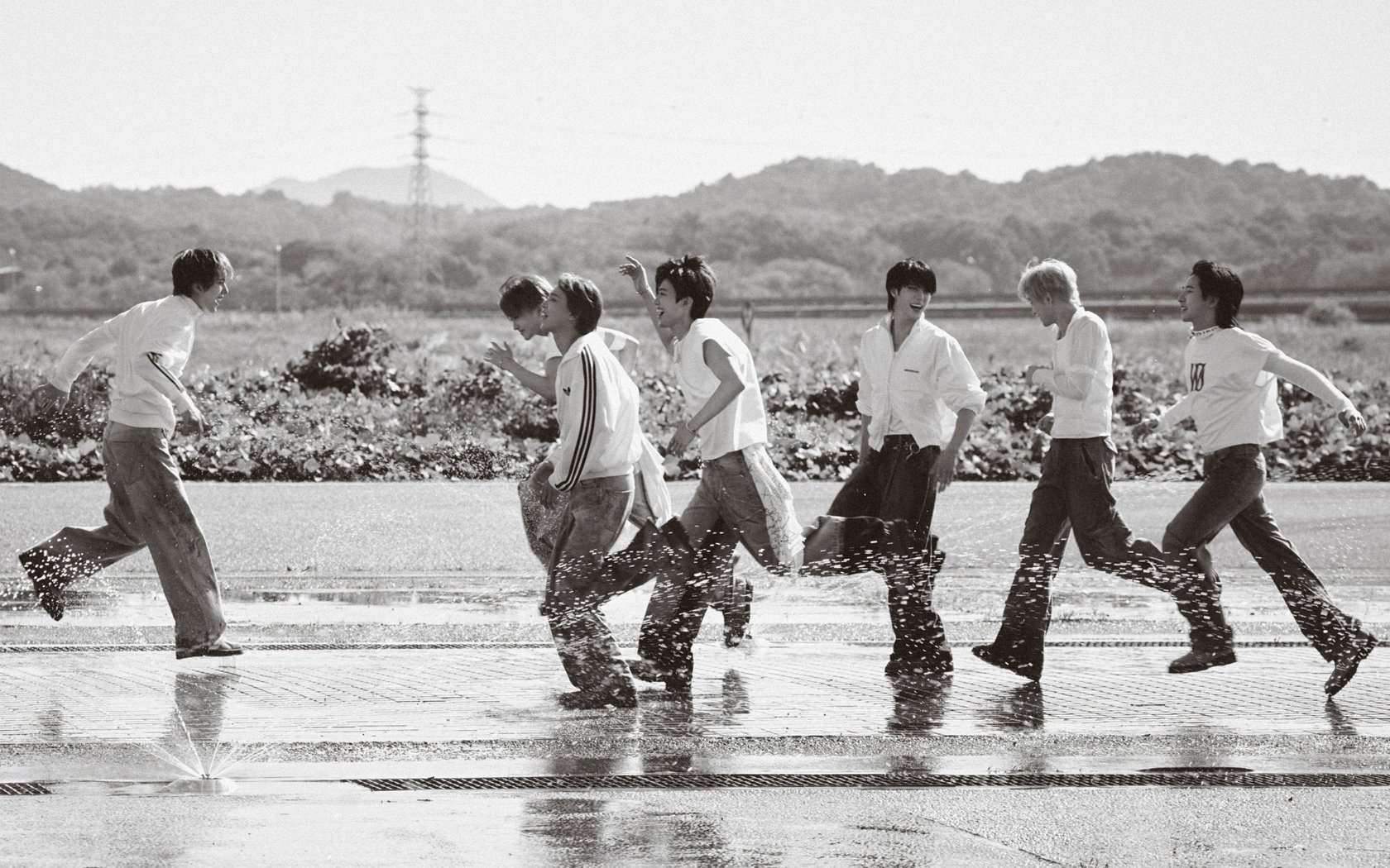NCT Dream menikmati bagian terakhir musim panas dalam foto teaser baru untuk album lengkap ke-4 'DREAMSCAPE' NCT Dream menikmati bagian terakhir musim panas dalam foto teaser baru untuk album lengkap ke-4 'DREAMSCAPE'
