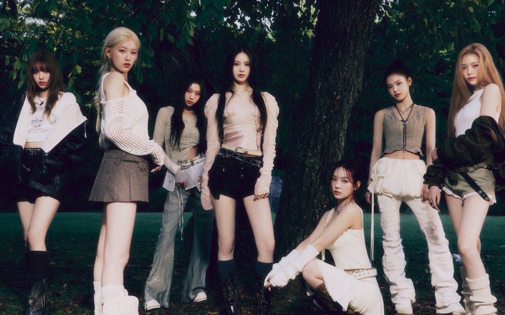 K-netizen mencurigai girl grup pendatang baru Izna menggunakan noise marketing, dengan sengaja meniru NewJeans