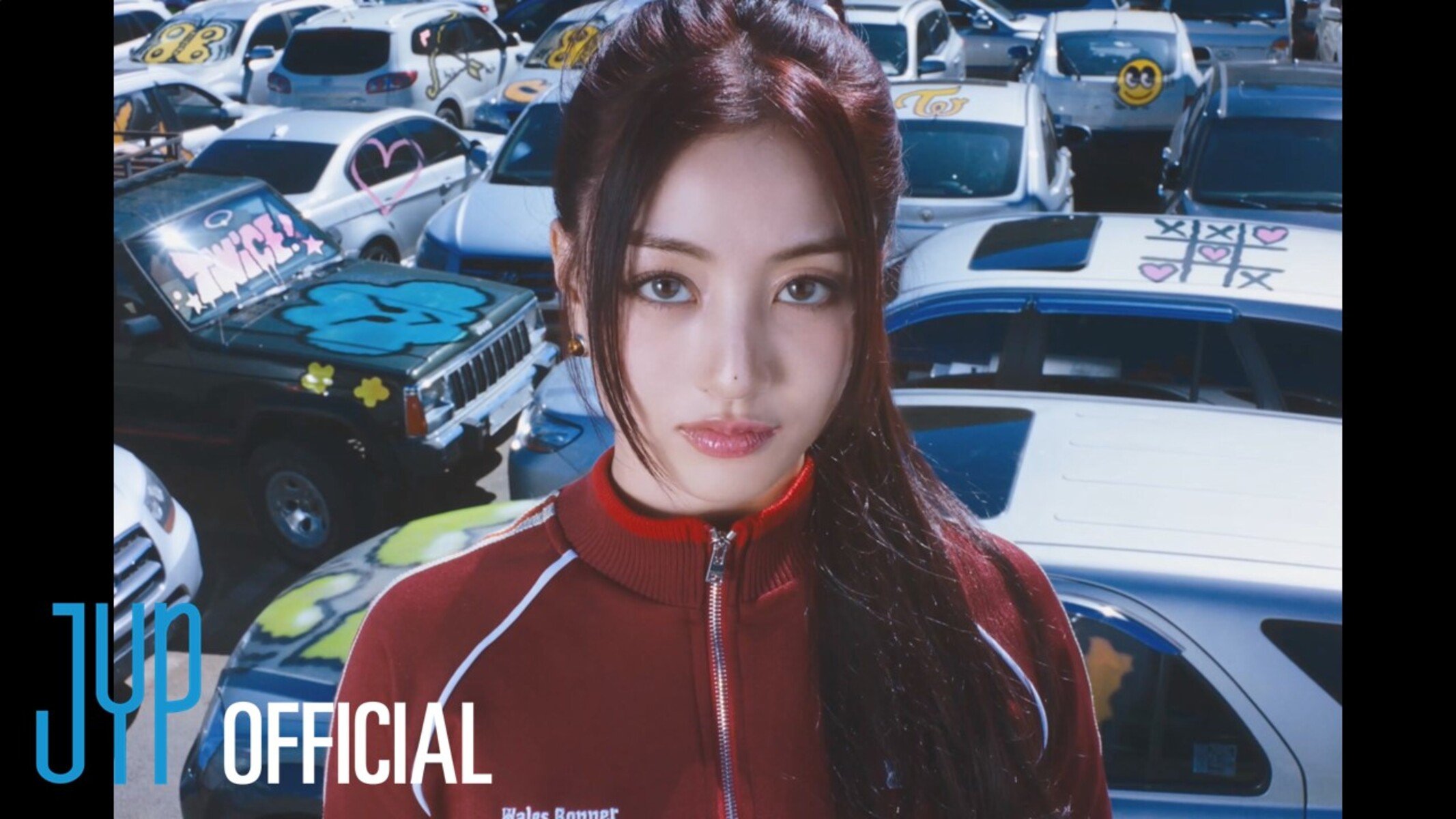 TWICE berubah menjadi dalang strategis dalam video trailer baru TWICE berubah menjadi dalang strategis dalam video trailer baru