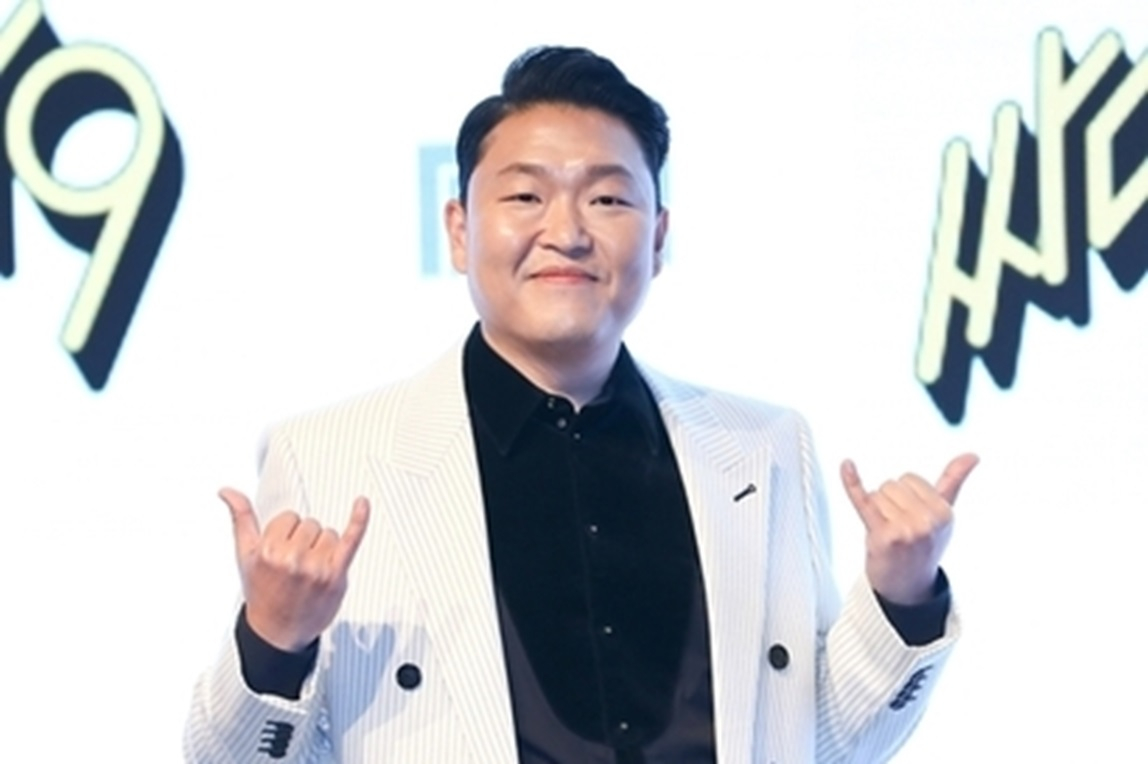 PSY menghadapi penyitaan properti karena denda yang belum dibayar, membeli rumah mewah baru selama cobaan berat tersebut PSY menghadapi penyitaan properti karena denda yang belum dibayar, membeli rumah mewah baru selama cobaan berat tersebut