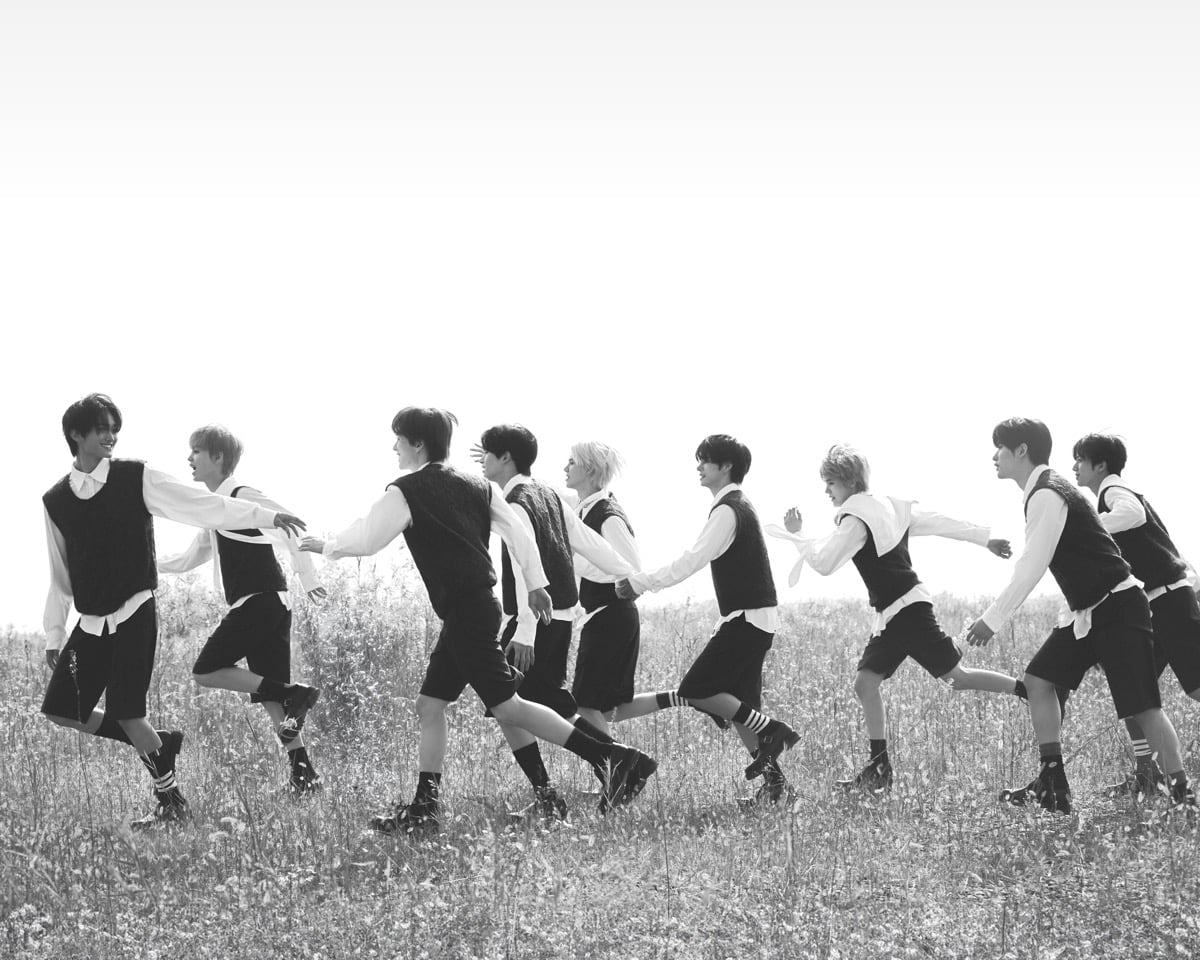 CRAVITY mengungkap visual hitam-putih untuk comeback 'FIND THE ORBIT'