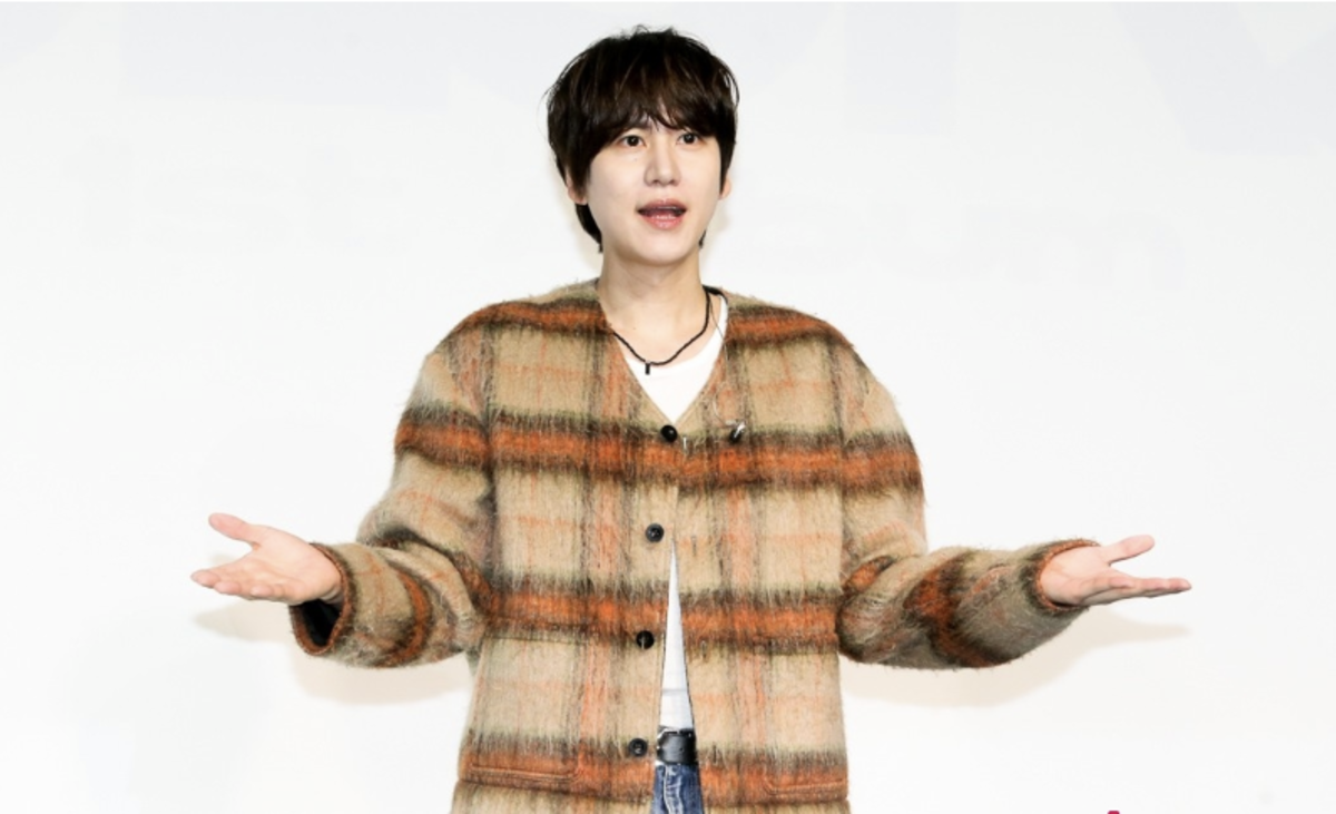 Kyuhyun menandai ulang tahun debut solonya yang ke 10 dengan comeback emosional: 'Thriving at SM' Kyuhyun menandai ulang tahun debut solonya yang ke 10 dengan comeback emosional: 'Thriving at SM'