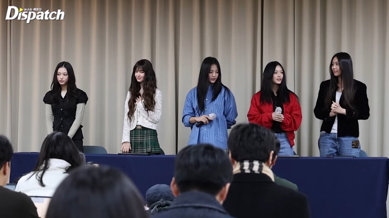 K-netizen bereaksi terhadap NewJeans yang mengumumkan penghentian kontrak mereka dengan ADOR K-netizen bereaksi terhadap NewJeans yang mengumumkan penghentian kontrak mereka dengan ADOR