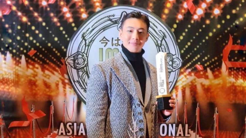 Aktor Kim Ji Soo memenangkan aktor luar biasa di 'Ima Wa Ima Asian International Film Festival'