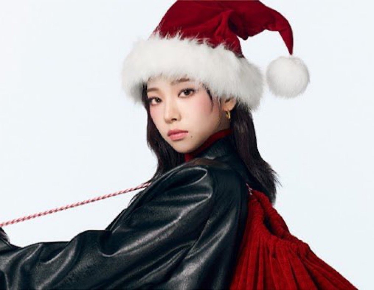 Karina aespa menjadi Santa baru Shinsegae untuk kampanye Natal