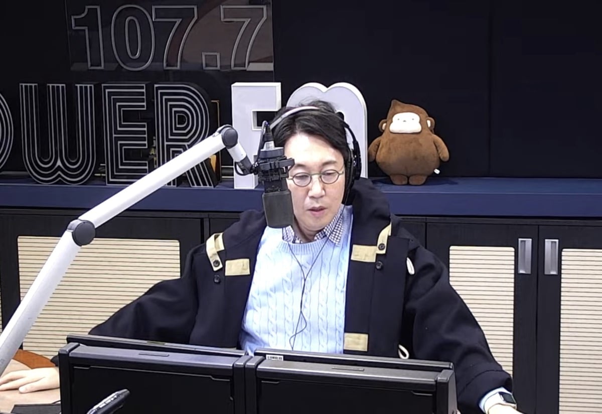 “Pagi telah tiba seperti biasa”: Kim Young Chul merenungkan malam yang gelisah “Pagi telah tiba seperti biasa”: Kim Young Chul merenungkan malam yang gelisah
