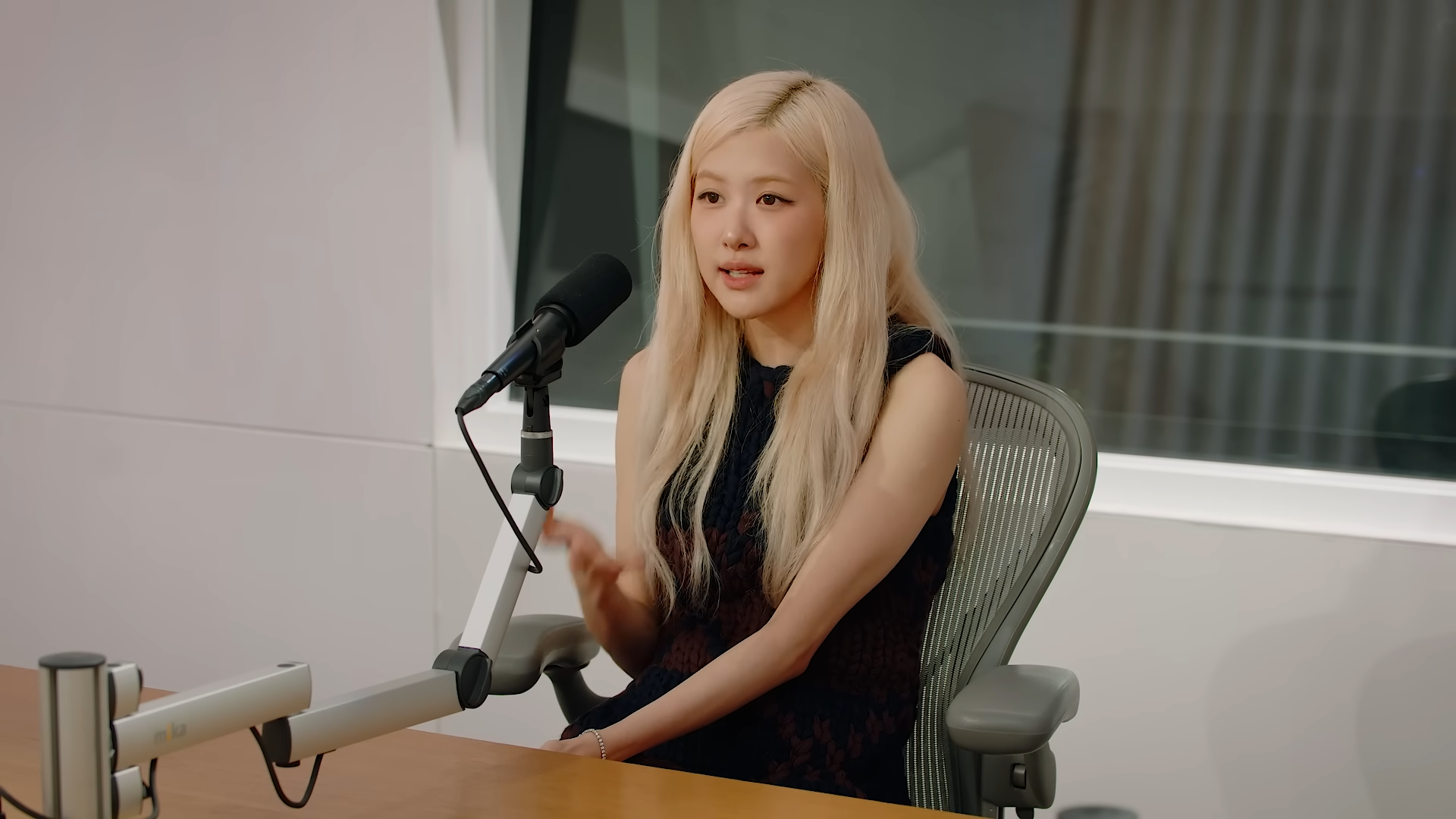 Rosé de BLACKPINK habla sobre su exnovio en una sincera entrevista - merdeka.co.id