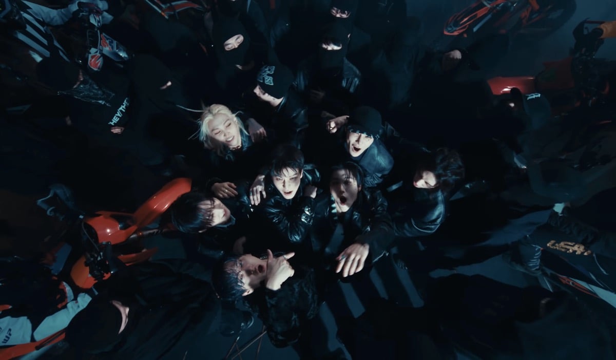 Stray Kids merilis teaser untuk 'Walkin On Water' menjelang perilisan 'SKZHOP HIPTAPE' Stray Kids merilis teaser untuk 'Walkin On Water' menjelang perilisan 'SKZHOP HIPTAPE'