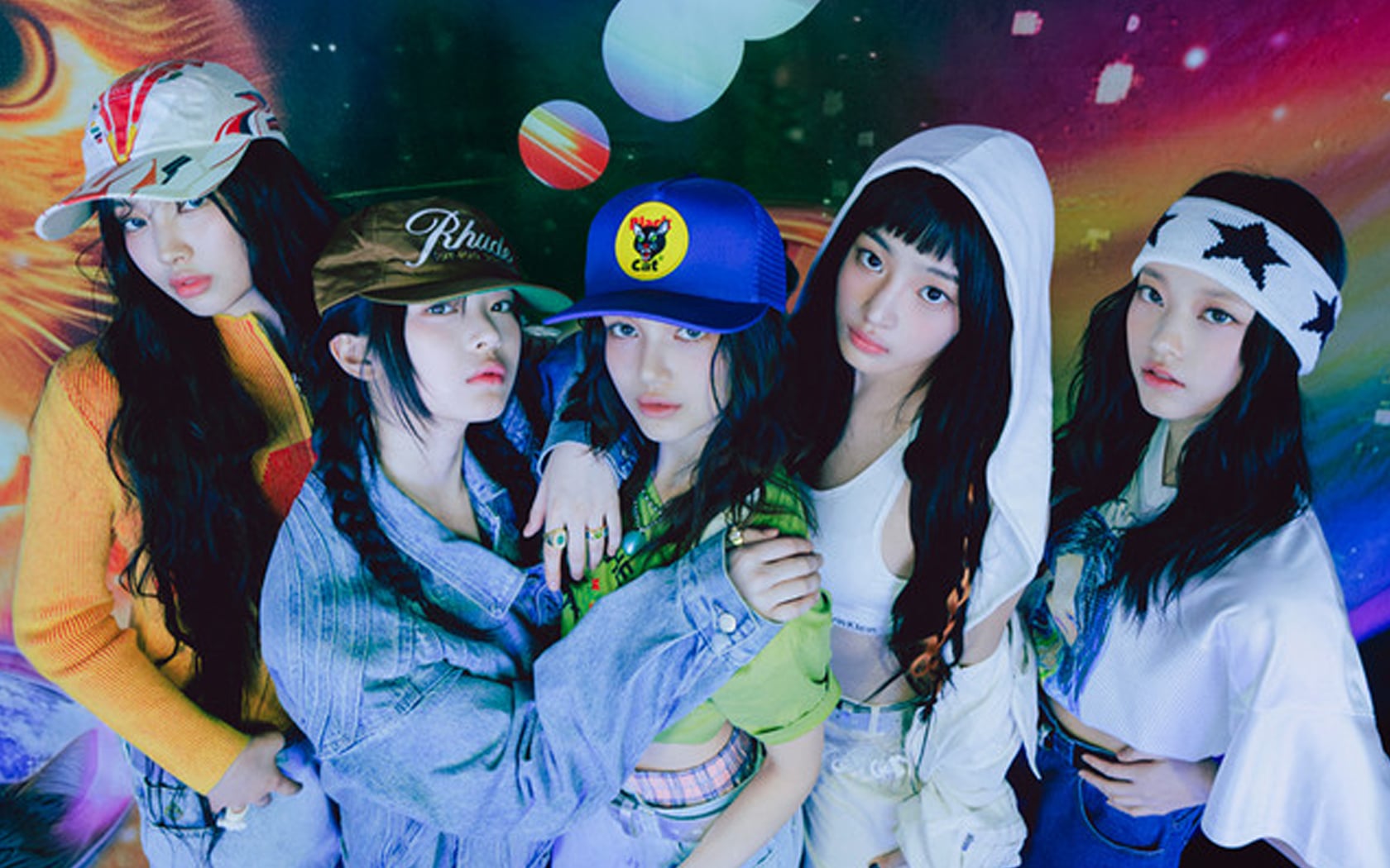 “Mereka tidak akan bisa membawakan lagu lama mereka,” Pakar hukum memberikan wawasan terkait gugatan anggota NewJeans untuk membatalkan kontrak eksklusif dengan ADOR