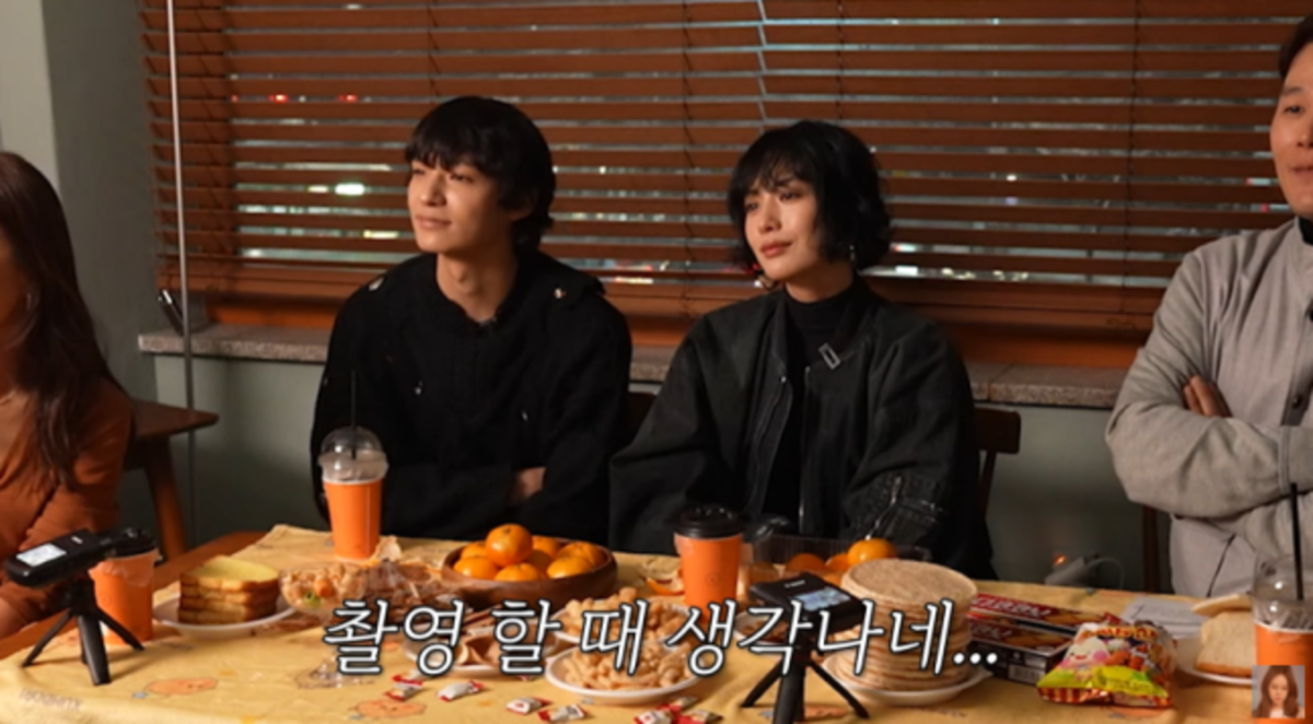 Nana dan Chae Jong Seok membahas Adegan MV: “Kami berciuman berkali-kali” Nana dan Chae Jong Seok membahas Adegan MV: “Kami berciuman berkali-kali”