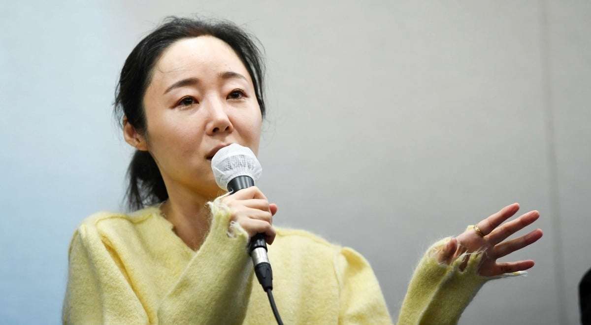 Gugatan pencemaran nama baik mantan karyawan ADOR terhadap Min Hee Jin mengacu pada mediasi