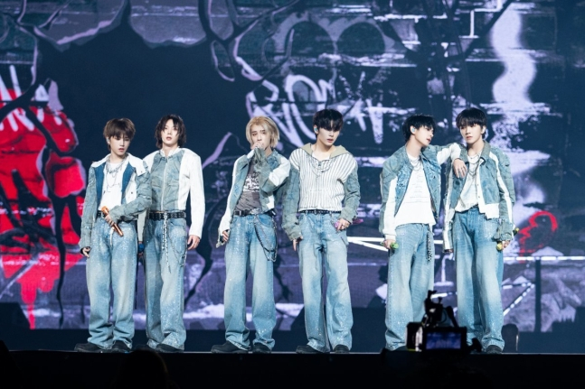 BOYNEXTDOOR mengungkapkan kegembiraan di tengah tur konser solo pertamanya BOYNEXTDOOR mengungkapkan kegembiraan di tengah tur konser solo pertamanya