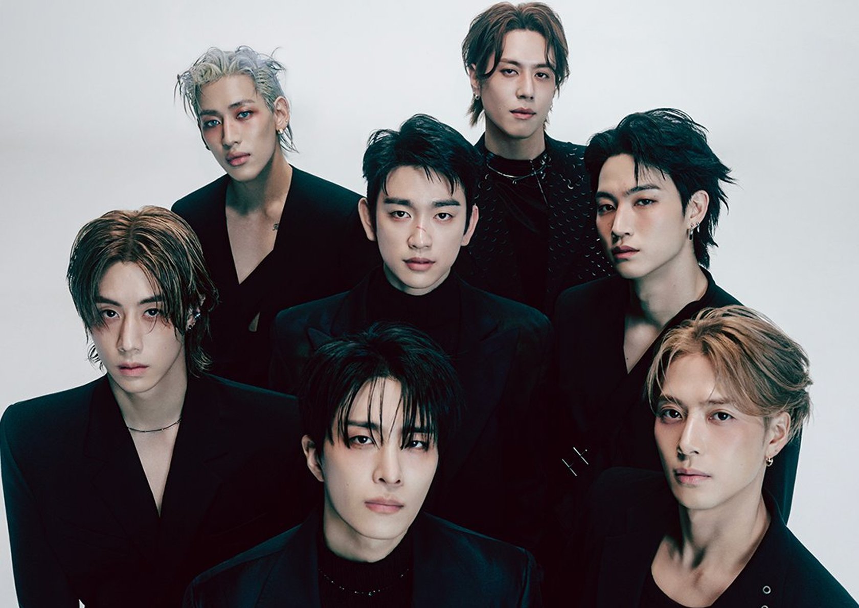 GOT7 mengejutkan penggemar dengan gambar teaser comeback mereka GOT7 mengejutkan penggemar dengan gambar teaser comeback mereka