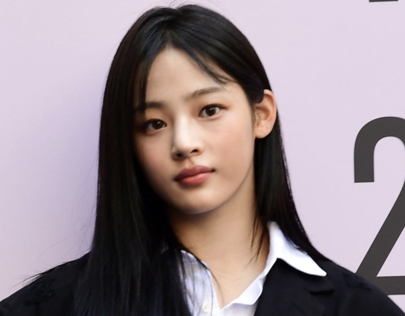 Minji of NewJeans has expressed her feelings following the announcement of the group's termination of their exclusive contract.On December 22nd, Mi… Minji of NewJeans has expressed her feelings following the announcement of the group's termination of their exclusive contract.On December 22nd, Mi…