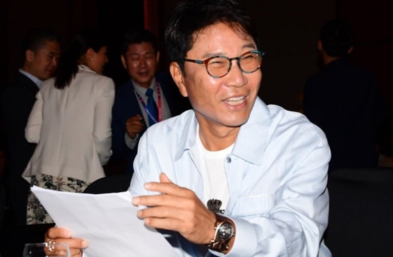 SM mengundang mantan CEO Lee Soo Man ke konser peringatan 30 tahun