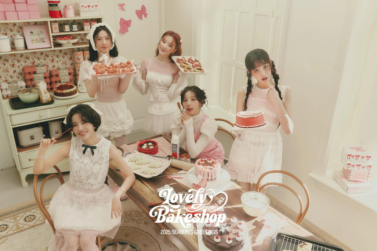 Salam Musim 2025 (G)I-DLE membawa Anda ke dunia manis 'Lovely Bakeshop'