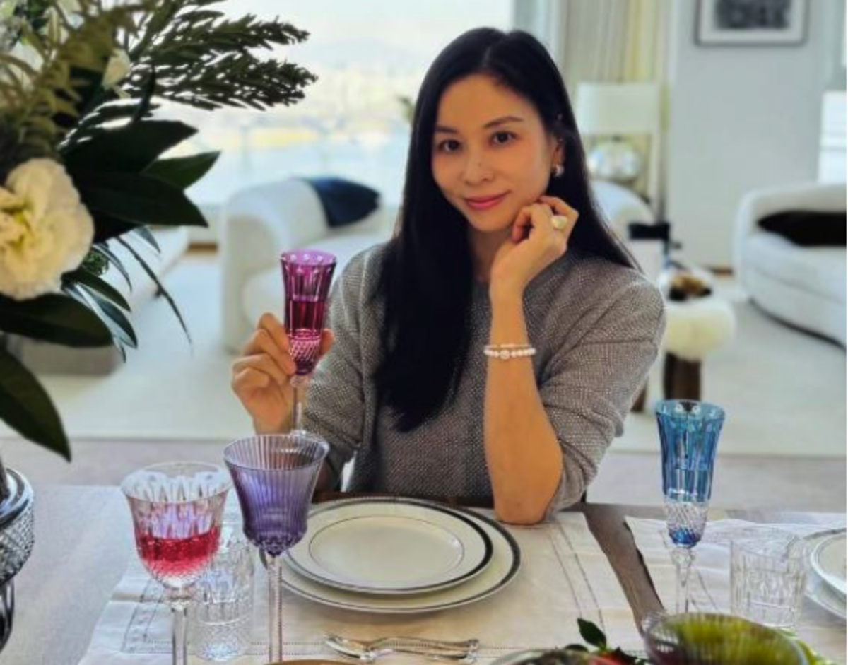 Go So Young ♥ Perayaan Natal mewah Jang Dong Gun di penthouse mereka senilai 16,4 miliar KRW Go So Young ♥ Perayaan Natal mewah Jang Dong Gun di penthouse mereka senilai 16,4 miliar KRW