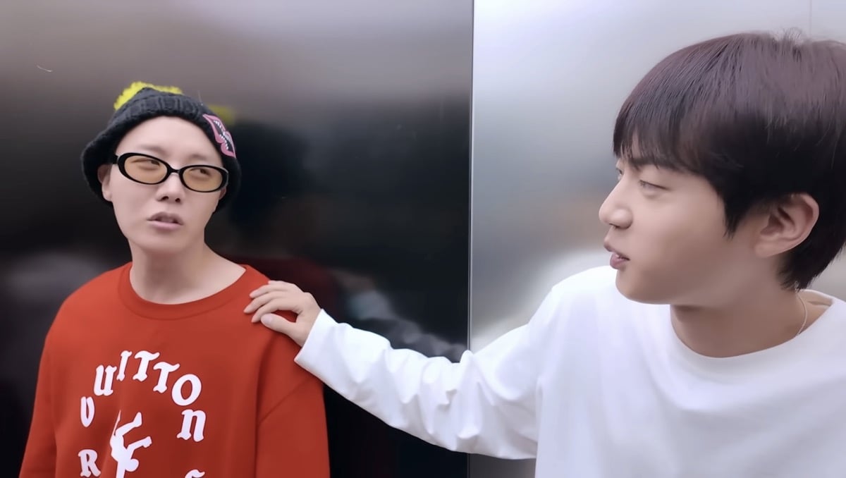 BTS Jin dengan lucunya “menculik” J-Hope untuk misi kejutan 'Run Jin'