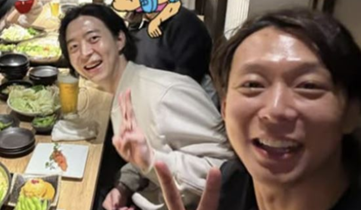 Park Yoo Chun berbagi foto tersenyum setelah fanmeeting di Jepang Park Yoo Chun berbagi foto tersenyum setelah fanmeeting di Jepang
