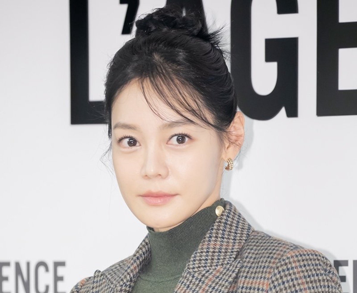 Ann Hyun Mo dikritik karena pernyataannya yang “egois” mengenai tragedi pesawat Ann Hyun Mo dikritik karena pernyataannya yang “egois” mengenai tragedi pesawat