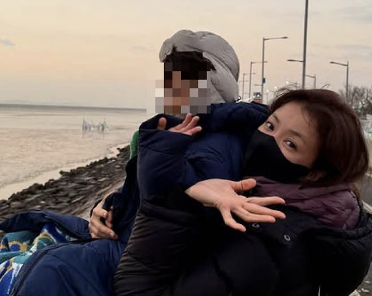 Lee Si Young mengirimkan ucapan Tahun Baru yang tulus