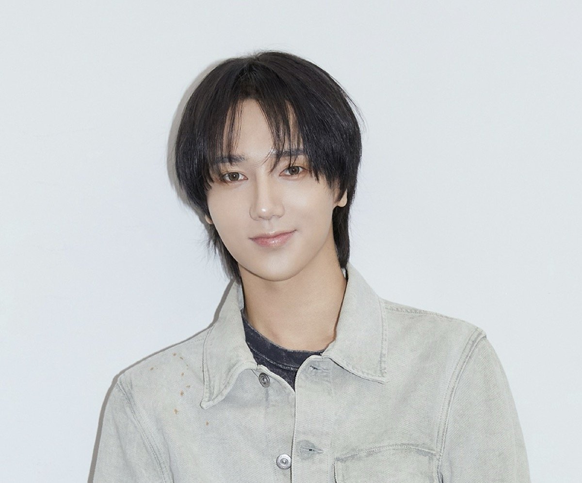 Yesung mengkritik perlakuan dingin SM Entertainment terhadap proyek grup Yesung mengkritik perlakuan dingin SM Entertainment terhadap proyek grup
