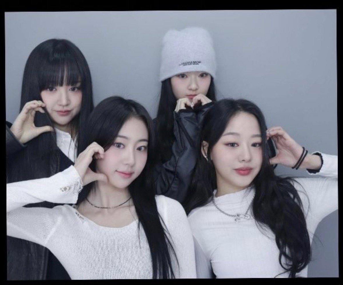 VVUP melengkapi lineup dengan anggota baru Ji Yoon dalam video spesial yang menyentuh hati VVUP melengkapi lineup dengan anggota baru Ji Yoon dalam video spesial yang menyentuh hati
