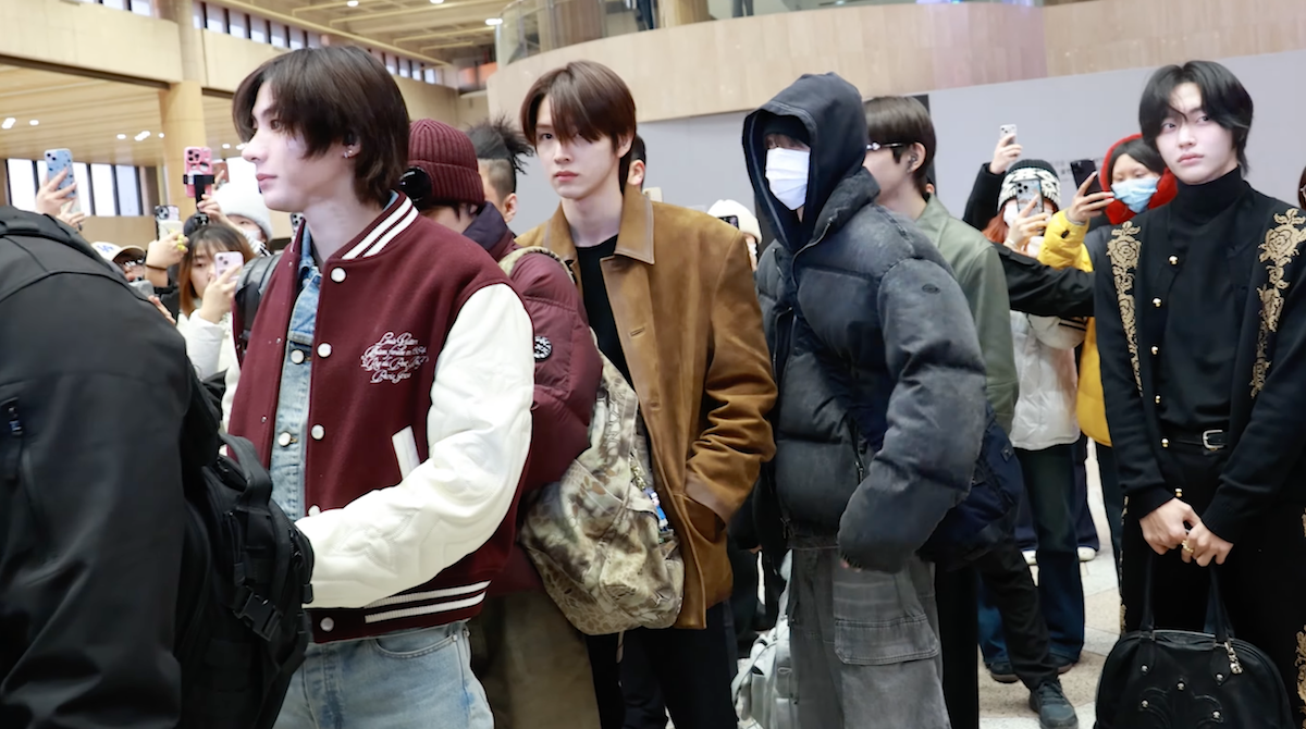 Warga sipil meneriaki anggota RIIZE karena tampaknya 'memotong garis' di Bandara Internasional Incheon