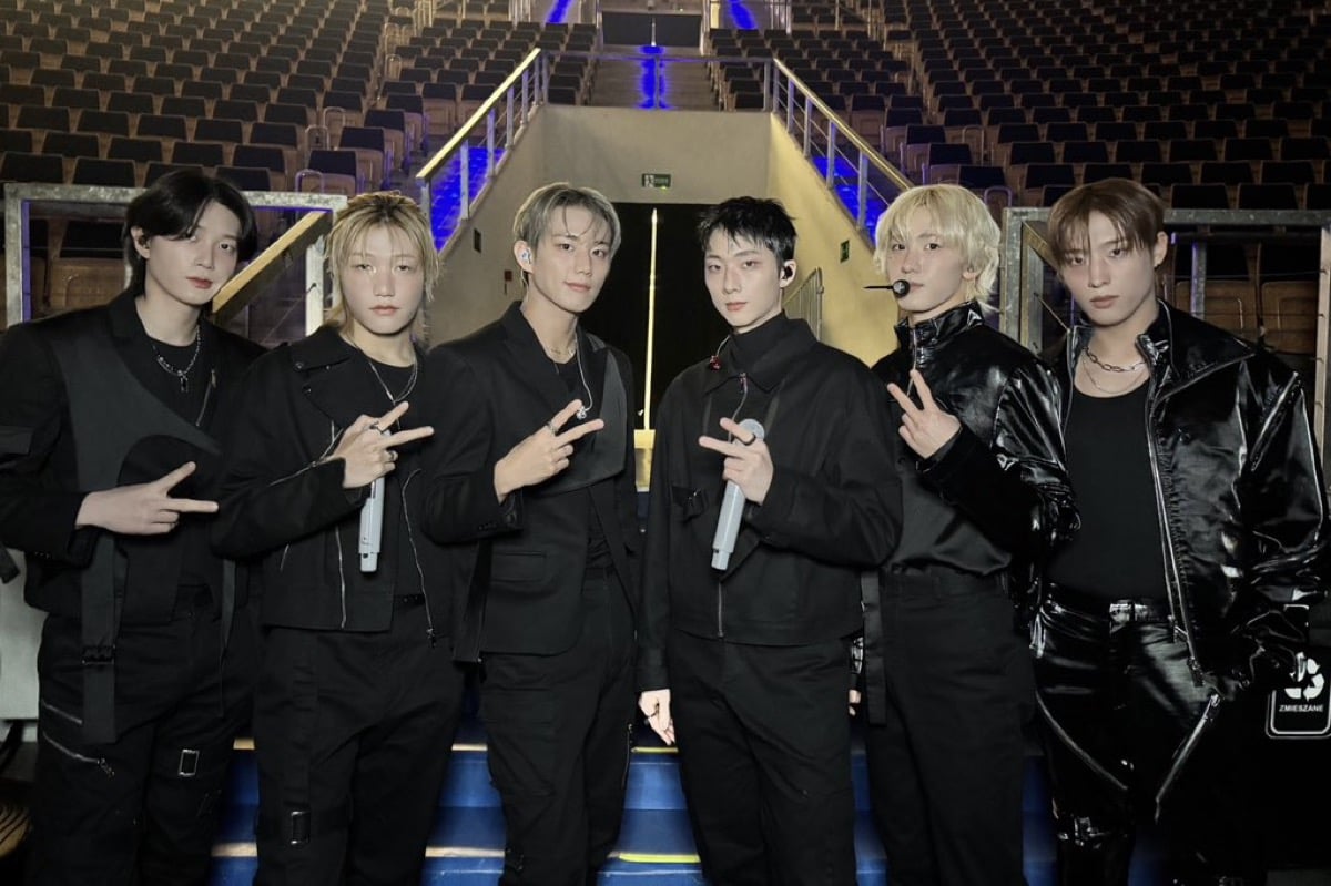 P1Harmony mengakhiri tur dunia 'UTOP1A' selama sembilan bulan dengan kesuksesan besar P1Harmony mengakhiri tur dunia 'UTOP1A' selama sembilan bulan dengan kesuksesan besar