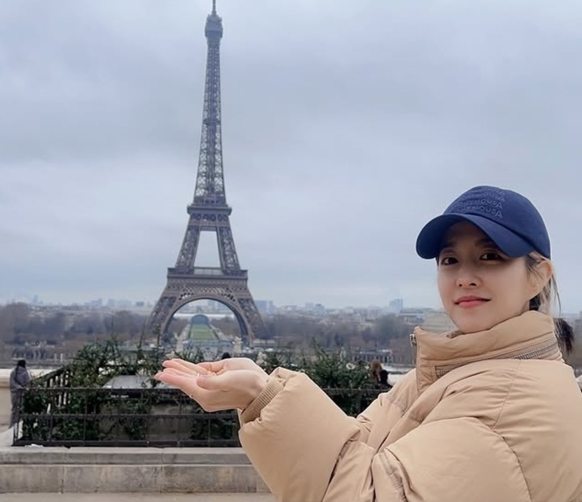 Park Bo Young berubah menjadi seorang pirang, berbagi foto pasangan dengan Choi Woo Sik di Paris Park Bo Young berubah menjadi seorang pirang, berbagi foto pasangan dengan Choi Woo Sik di Paris