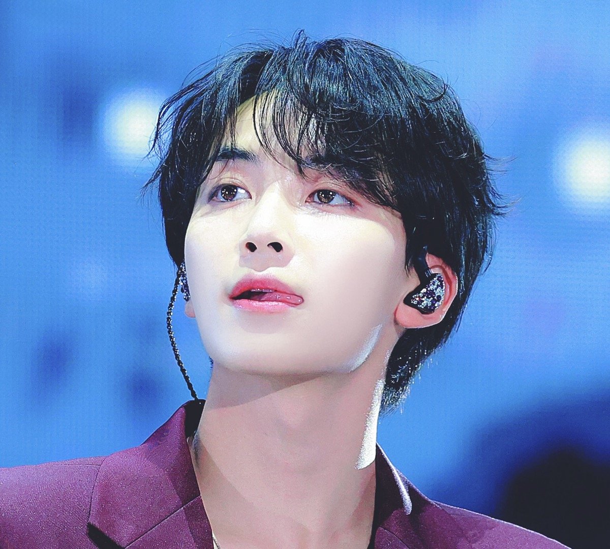 Tujuh belas Jeonghan Tops Chart secara global dengan 'setengah lebih baik' selama dinas militer Tujuh belas Jeonghan Tops Chart secara global dengan 'setengah lebih baik' selama dinas militer