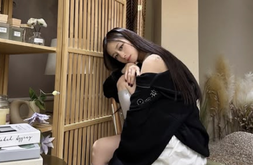 Jiyeon merefleksikan tahun lalu dan memperbarui salam Tahun Baru Jiyeon merefleksikan tahun lalu dan memperbarui salam Tahun Baru