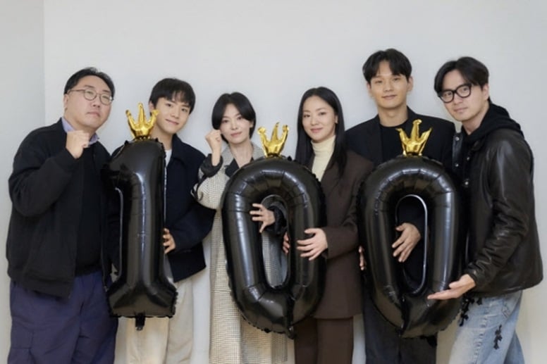 Song Hye Kyo 'Dark Nuns' melampaui 1 juta pemirsa hanya dalam 6 hari