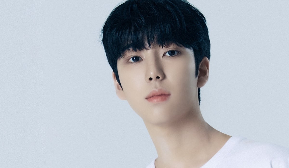 Rookie Boy Group ARRC merekrut mantan kontestan 'Proyek 7' Andy, untuk berkumpul kembali sekali lagi sebagai 7-anggota setelah kepergian Ziwoo Rookie Boy Group ARRC merekrut mantan kontestan 'Proyek 7' Andy, untuk berkumpul kembali sekali lagi sebagai 7-anggota setelah kepergian Ziwoo