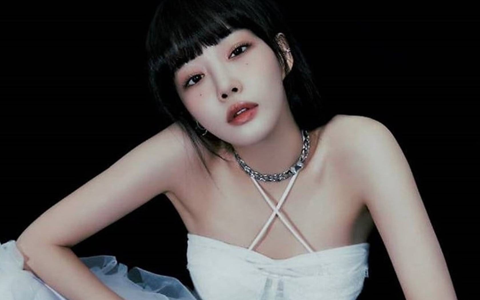 Chung Ha mengungkapkan kolaborasi dengan Sunmi di penggoda daftar lagu untuk EP 'Alivio' yang akan datang Chung Ha mengungkapkan kolaborasi dengan Sunmi di penggoda daftar lagu untuk EP 'Alivio' yang akan datang
