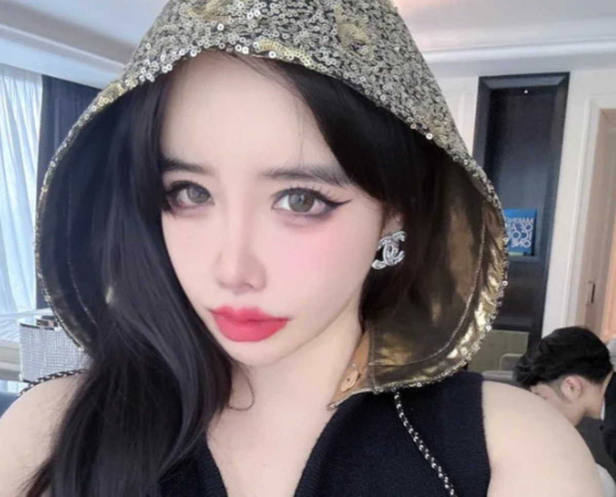 2ne1 Park Bom berbagi selfie santai