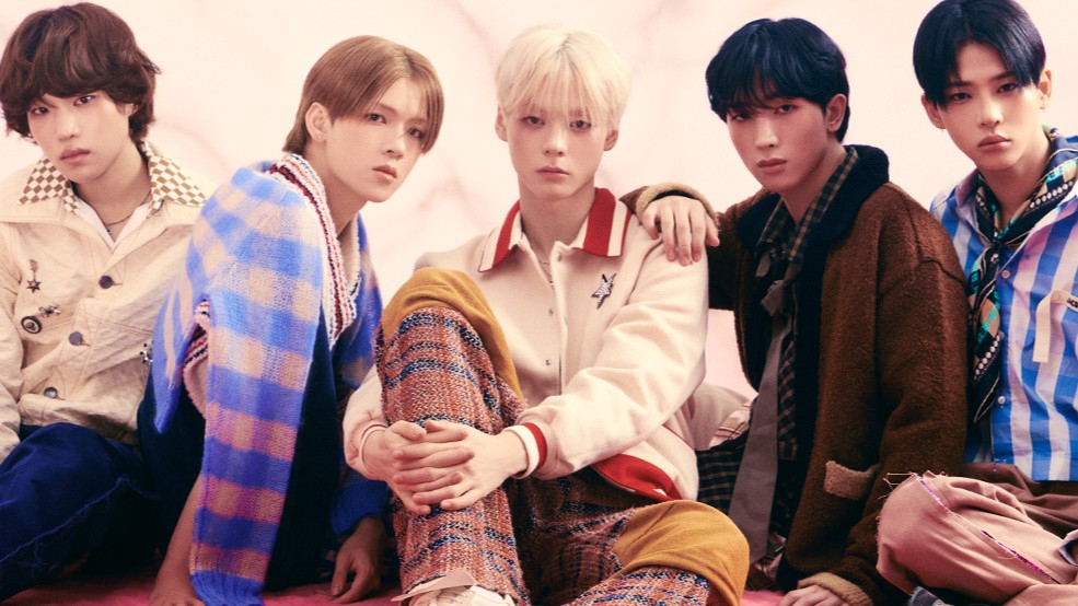 Pow untuk menjatuhkan single Hari Valentine khusus 'Gimme Love' Pow untuk menjatuhkan single Hari Valentine khusus 'Gimme Love'