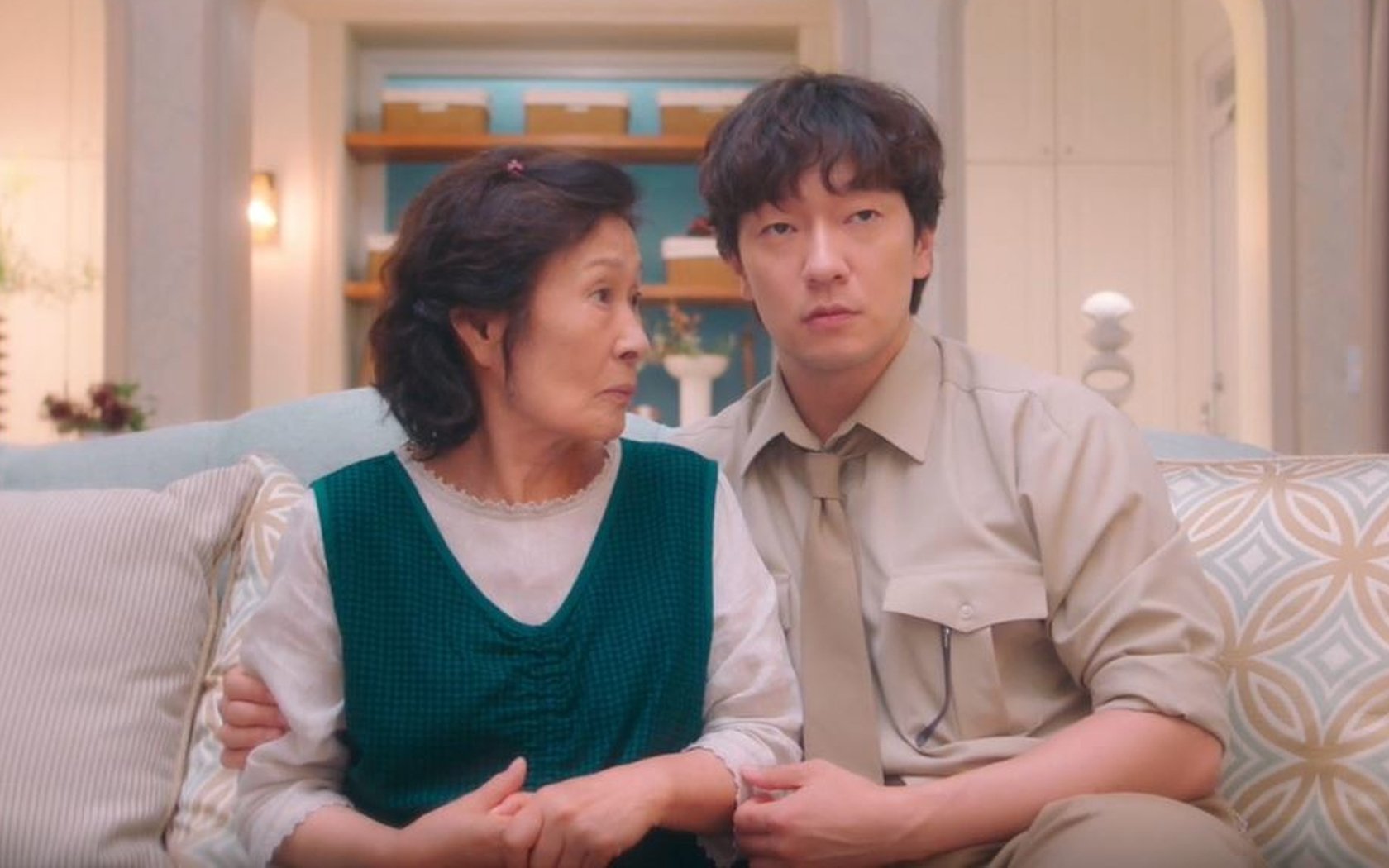 Drama Romantis Korea Baru menyebabkan kegemparan dengan kesenjangan usia 42 tahun yang mengejutkan antara dua aktor utama Drama Romantis Korea Baru menyebabkan kegemparan dengan kesenjangan usia 42 tahun yang mengejutkan antara dua aktor utama