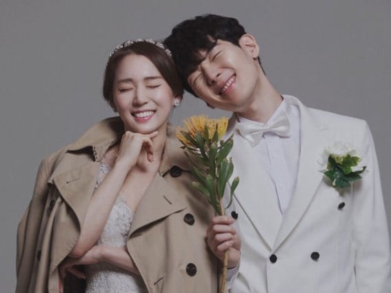 Aktor musikal Song Moon Seon dan Kim do Bin mengumumkan kehamilan anak pertama Aktor musikal Song Moon Seon dan Kim do Bin mengumumkan kehamilan anak pertama
