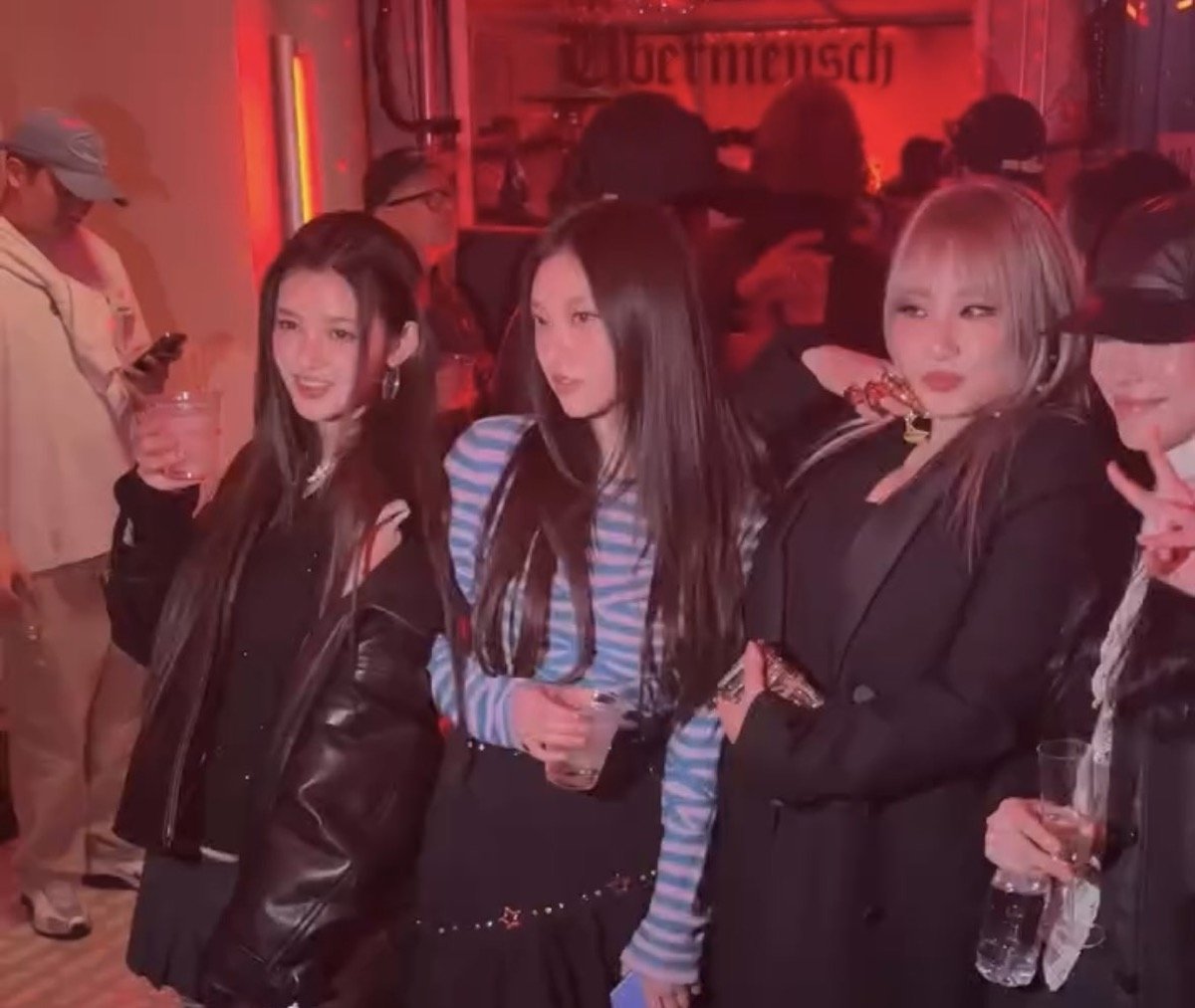 NJZ's Haerin dan Danielle terlihat dengan CL di pesta mendengarkan G-Dragon NJZ's Haerin dan Danielle terlihat dengan CL di pesta mendengarkan G-Dragon