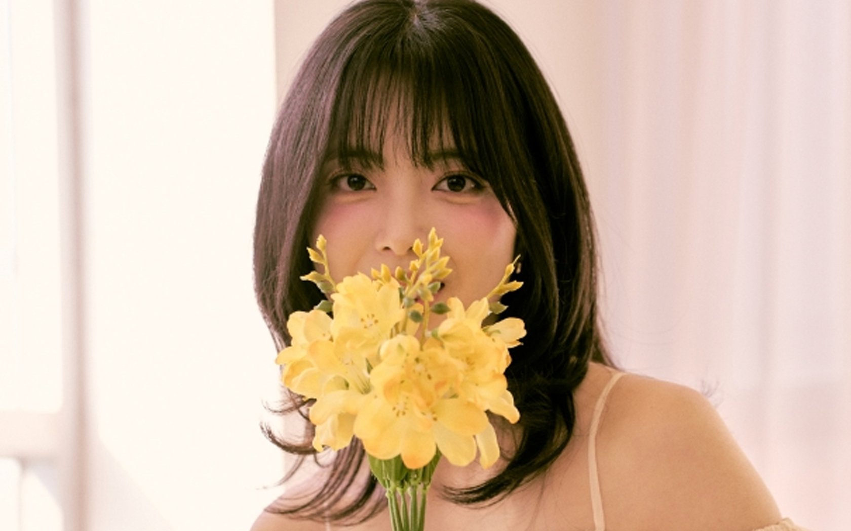 Mantan pemimpin Weki Meki Ji Soo Yeon menandatangani kontrak eksklusif dengan Bomnal Entertainment