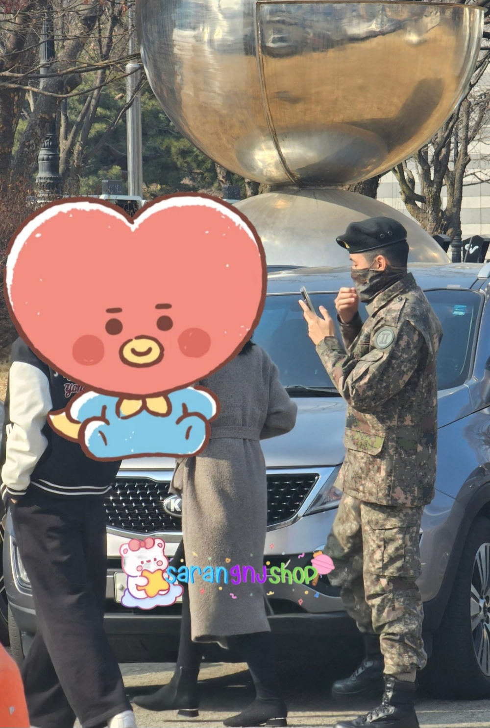 BTS's V terlihat menghadiri konser J-hope 3 1740759649 image
