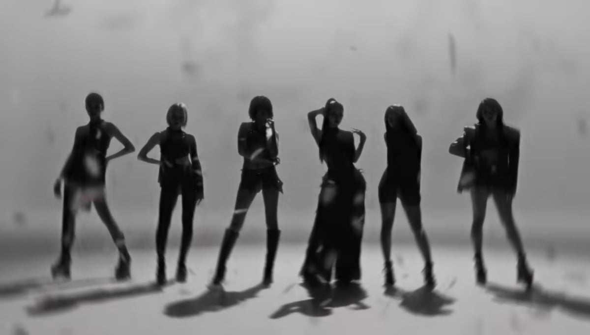 Stayc menggoda visual yang mencolok untuk 'S', menandai perubahan dramatis