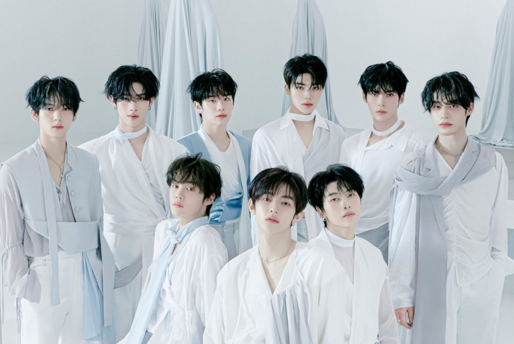 Debut 'Blue Paradise' Zerobaseone di #1 di Chart Circle Album minggu ini