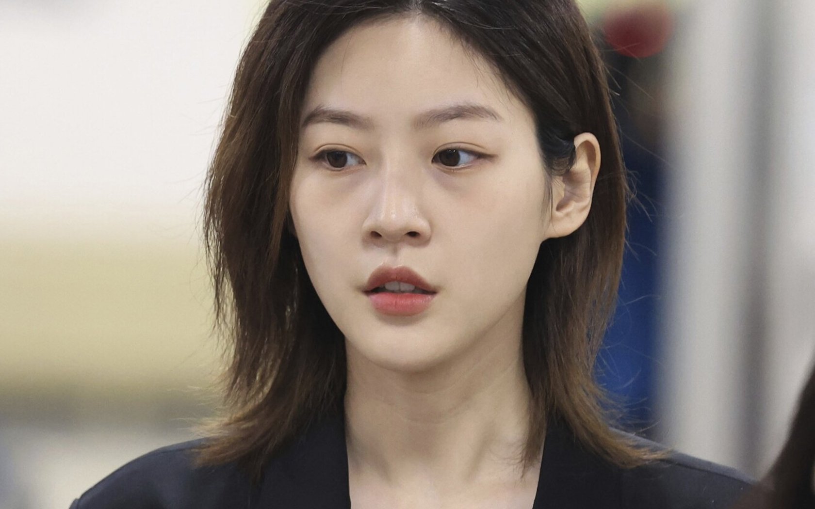 Netizens bereaksi terhadap surat bersertifikat kedua yang dikirim ke almarhum Kim sae ron yang terlambat ditemukan