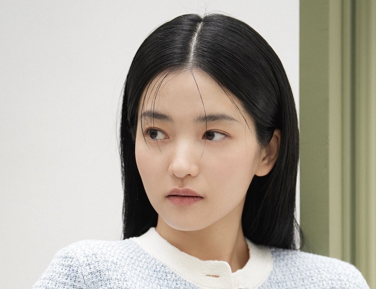 Kim Tae Ri mengadakan pertemuan penggemar solo pertamanya sejak debut Kim Tae Ri mengadakan pertemuan penggemar solo pertamanya sejak debut