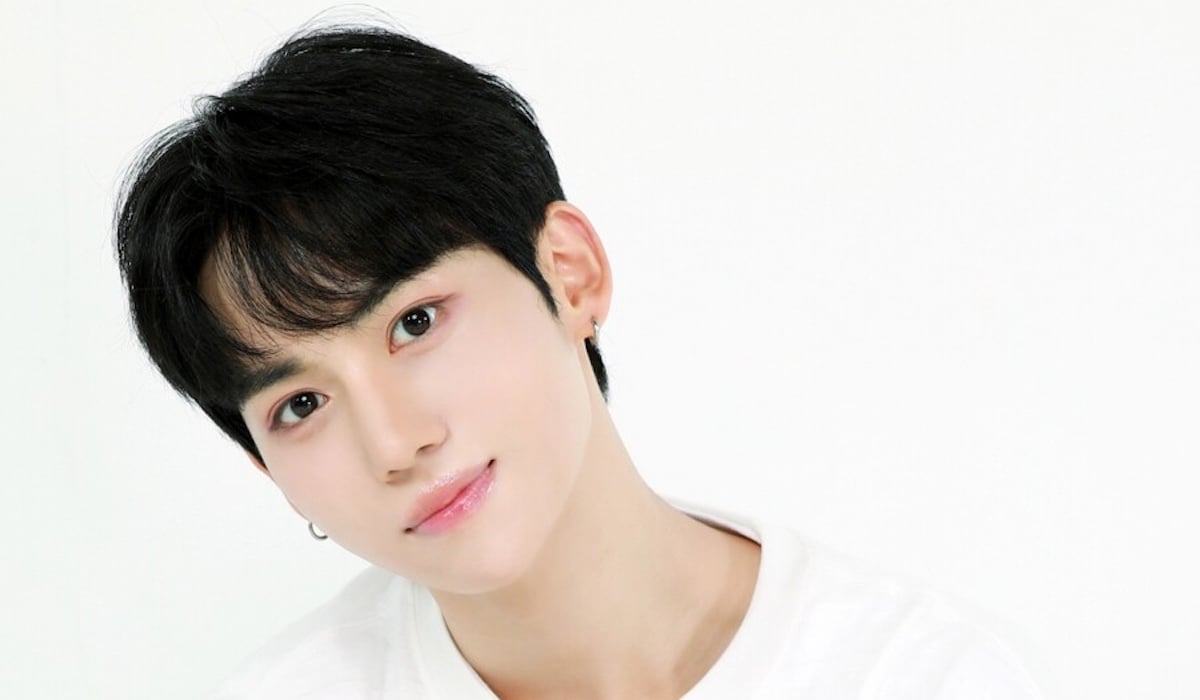 Hwang Yunseong dari Drippin Hwang Yunseong dari Drippin