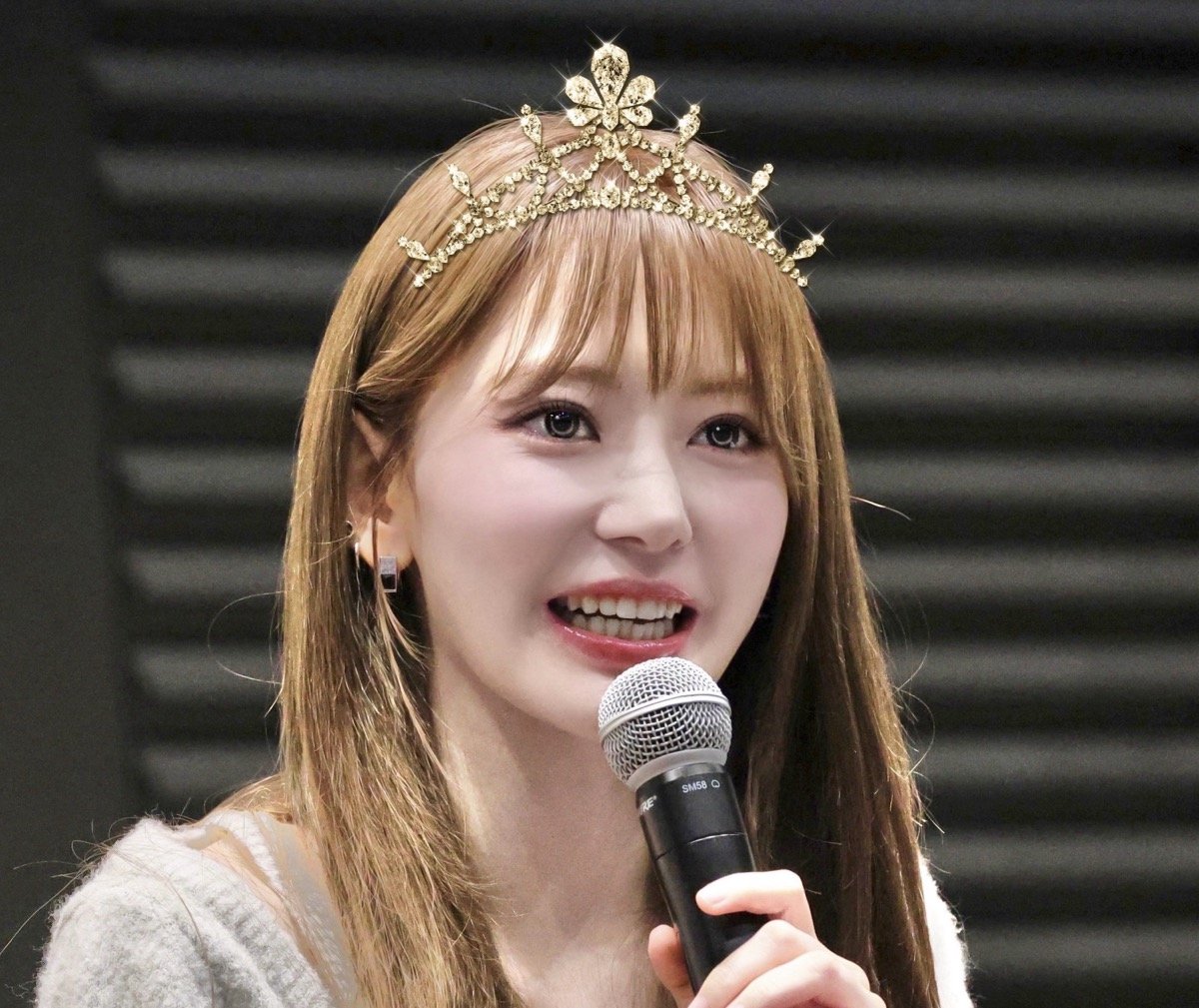 'Running Man' memicu tawa dengan ras kacau dan kisah keluarga yang menyenangkan Sakura