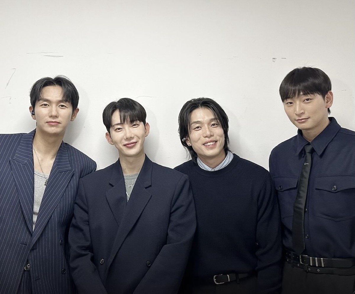 2 pagi untuk merilis versi baru 'Moment' Through Dawn Tape Project pada 30 Maret